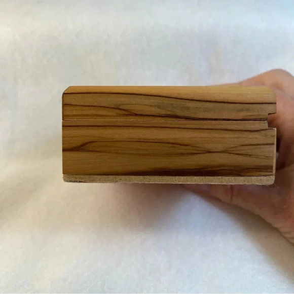 Small Hand Crafted Wood Trinket Box Cross Stitch Hinged Lid 3.5 x 4.5 Flowers - Picture 6 of 12